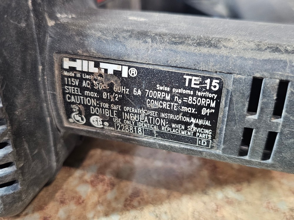 HILTI Rotary Hammer Drill TE-15 Pre-owned w/ Case