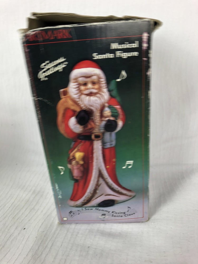 1991 Artmark Musical Santa