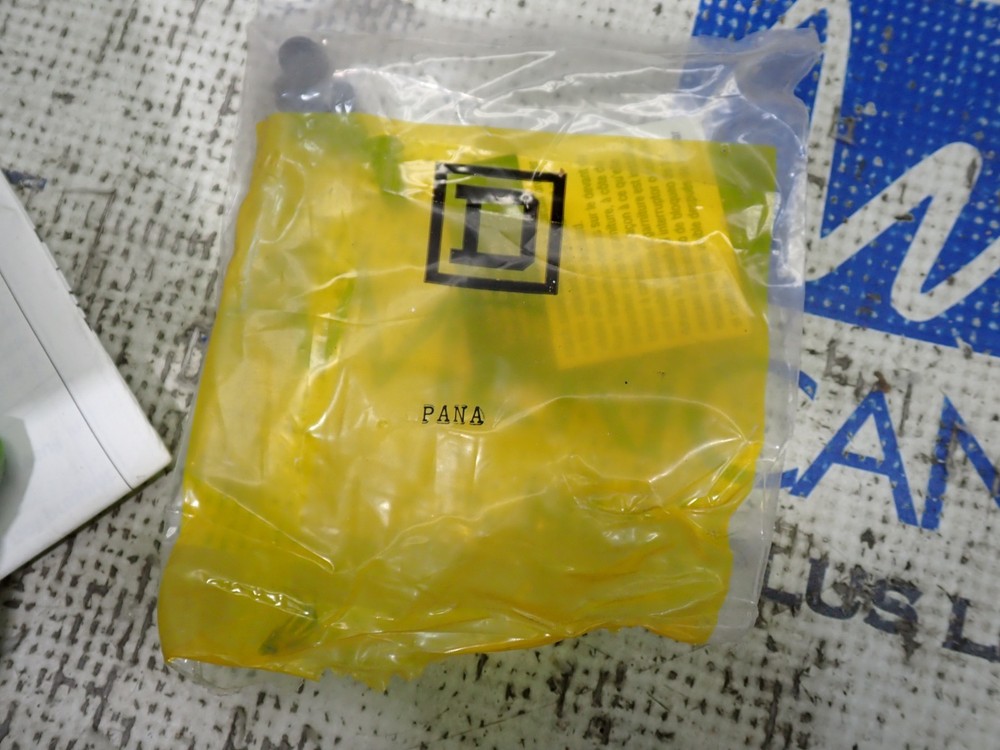 Square D HPANA Handle Lock Off Padlock Type New