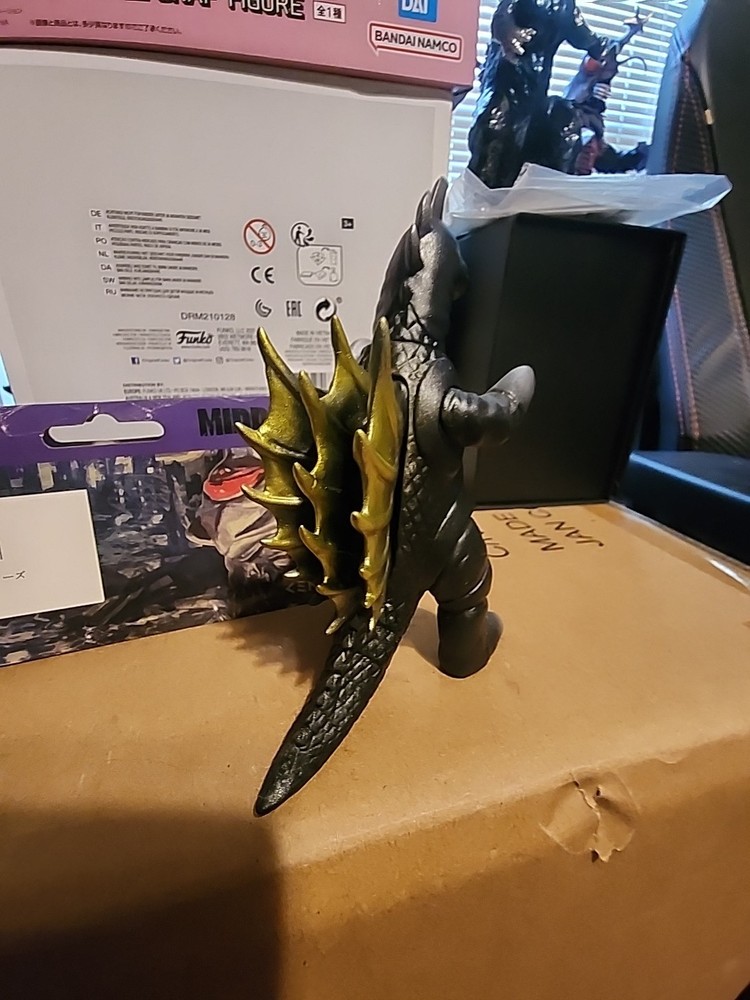 CCP Middle Size Series Gigan Black