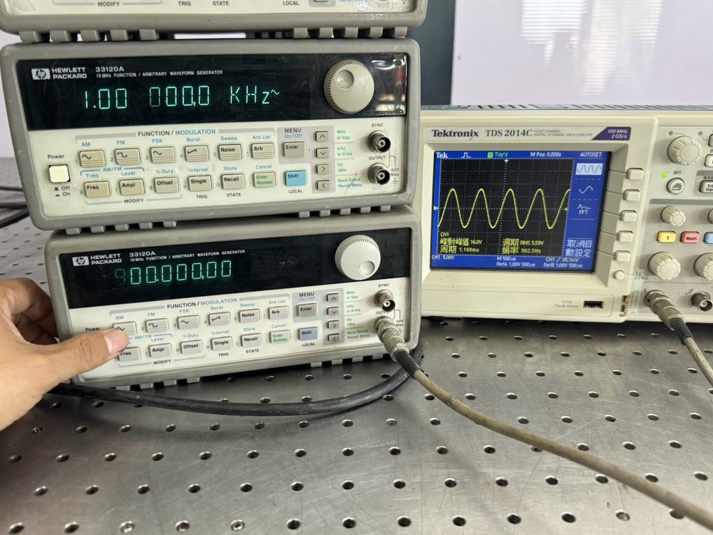 HP 33120A 15MHz Function Arbitrary Waveform Generator Tested Output Qty 5