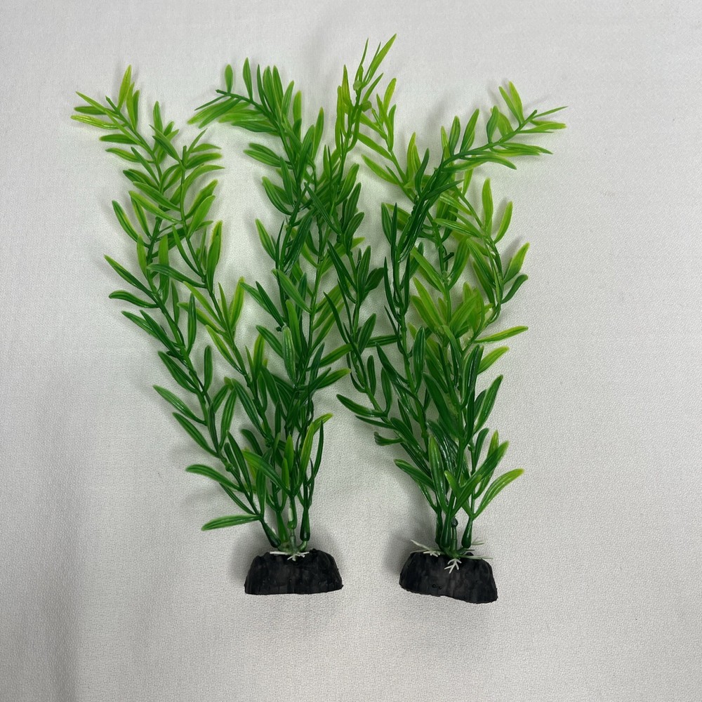 2PC Xunyee Plastic Aquarium Plants