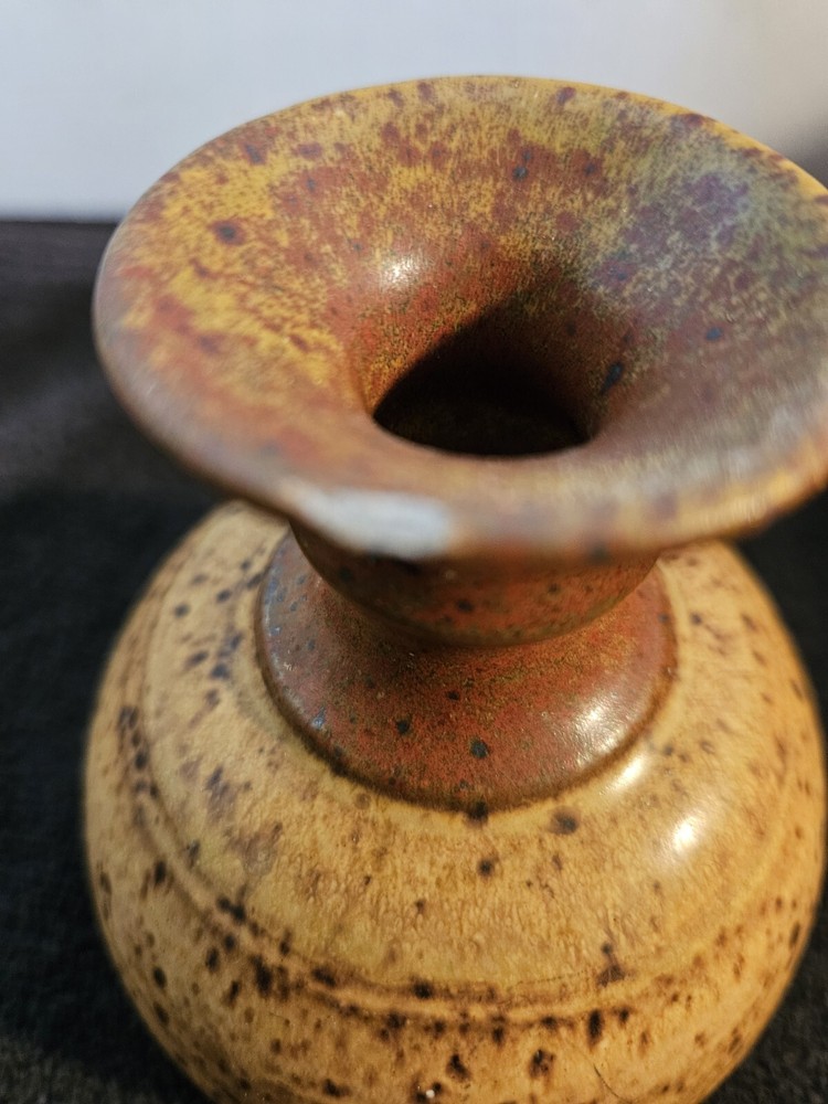 pottery vase vintage Chipped