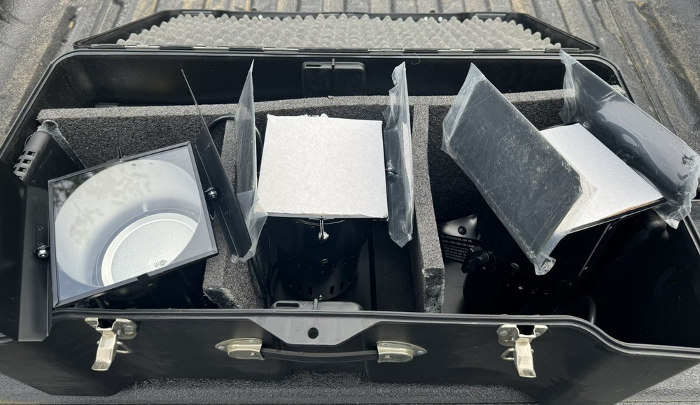 Used Smith-Victor Q60 BROAD LIGHTING KIT