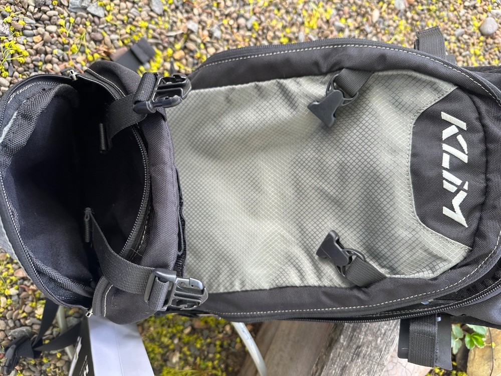 Klim 3L hydration backpack w/ extra 3L reservoir