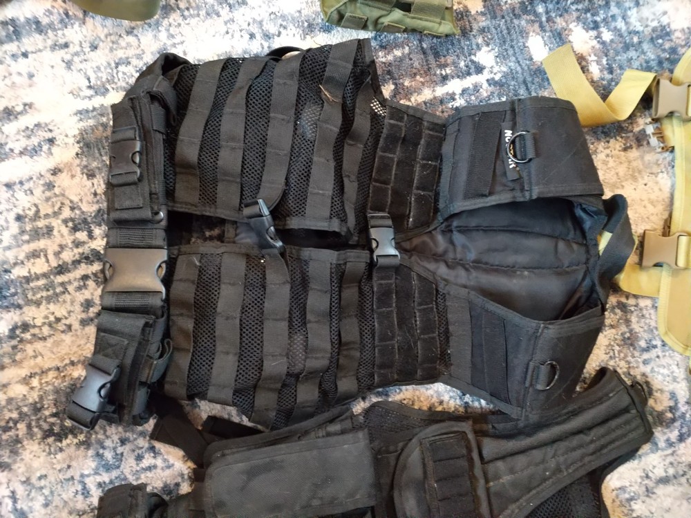 tactical vests and plate carrier