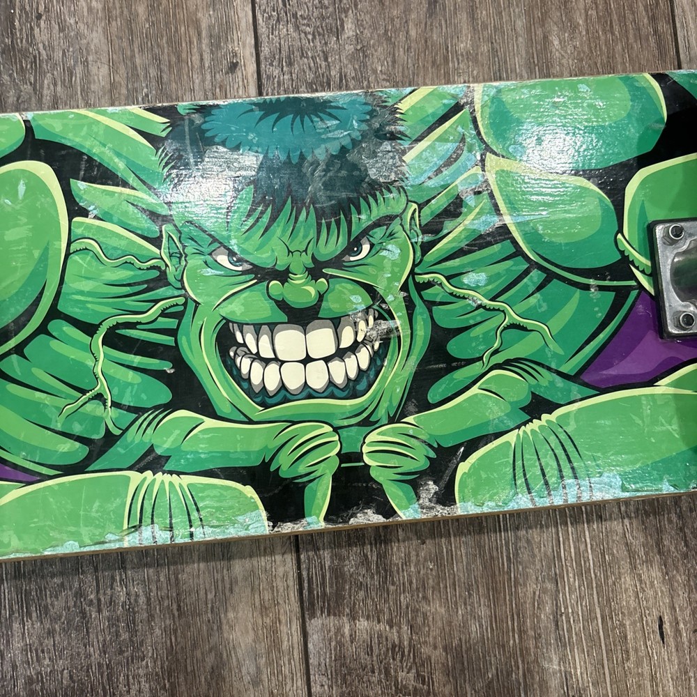 Vintage 2002 Marvel The Incredible Hulk Caution Skateboard 31”
