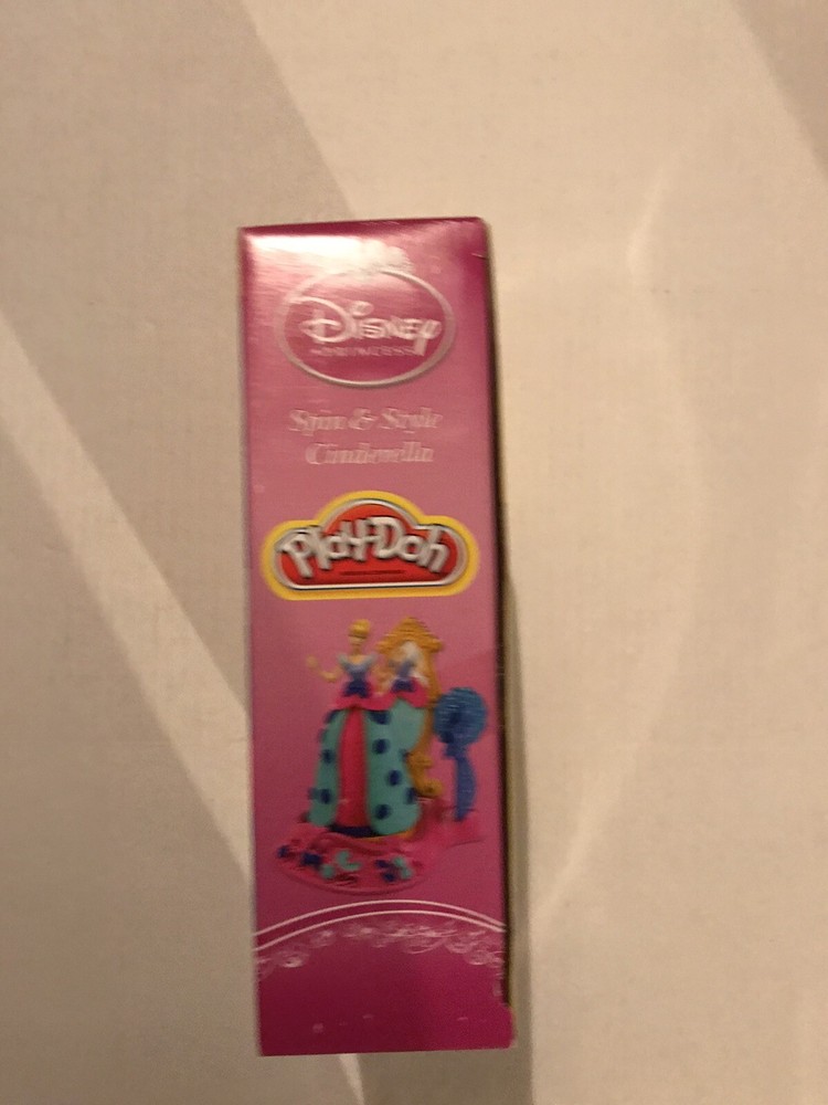 Play-doh Disney Princess Spin & Style Cinderella Includes Sparkle Compound - New