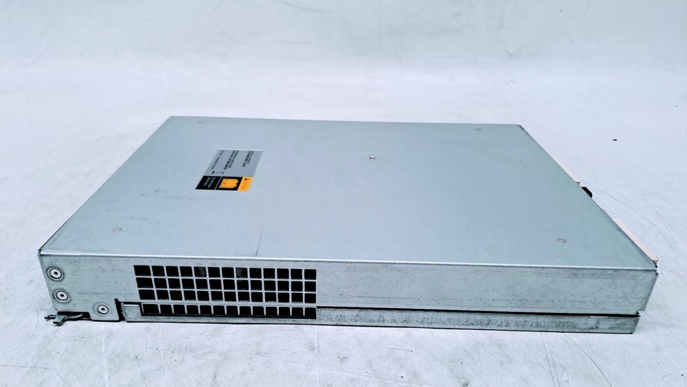 Netapp 111-01070+A0 IOM6 6GB Controller Module