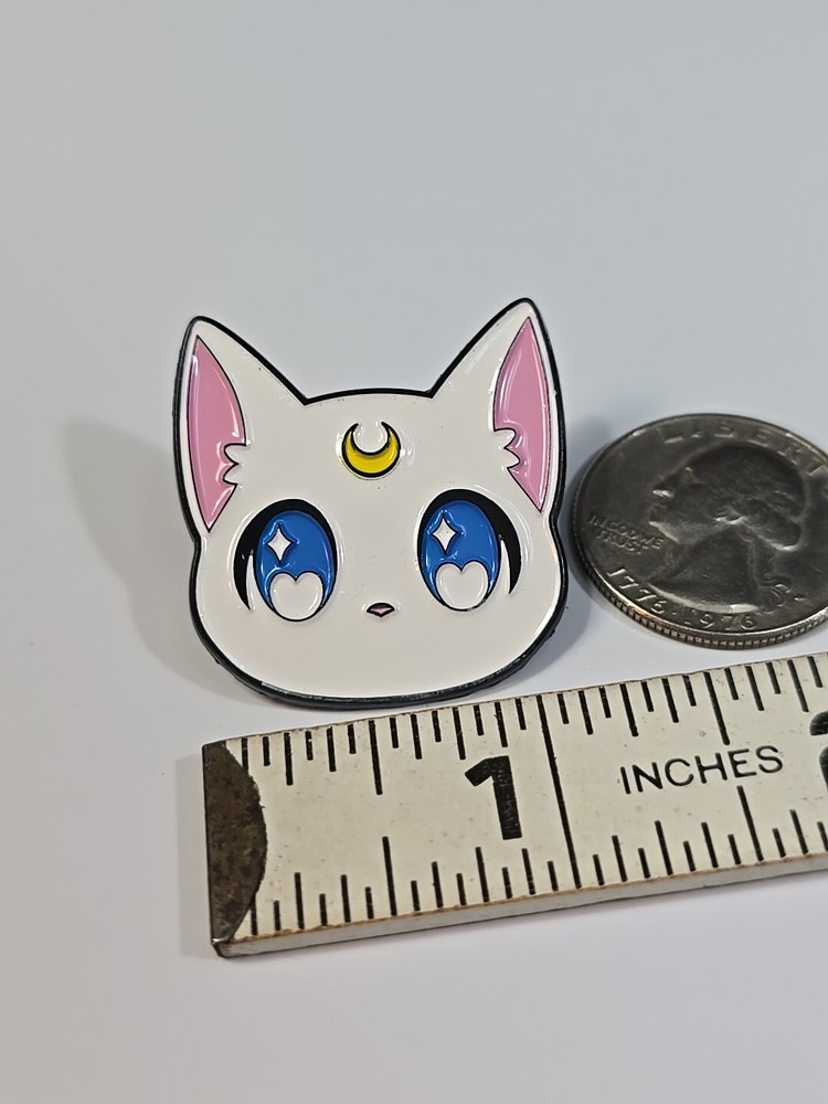 Salior Moon Artemis Cat Lapel Pin
