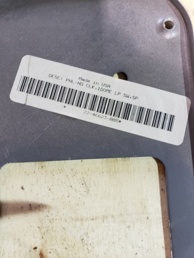 Freightliner 22-46623-008 Control Panel No Clock 1 Dome Lamp Switch- Sleeper