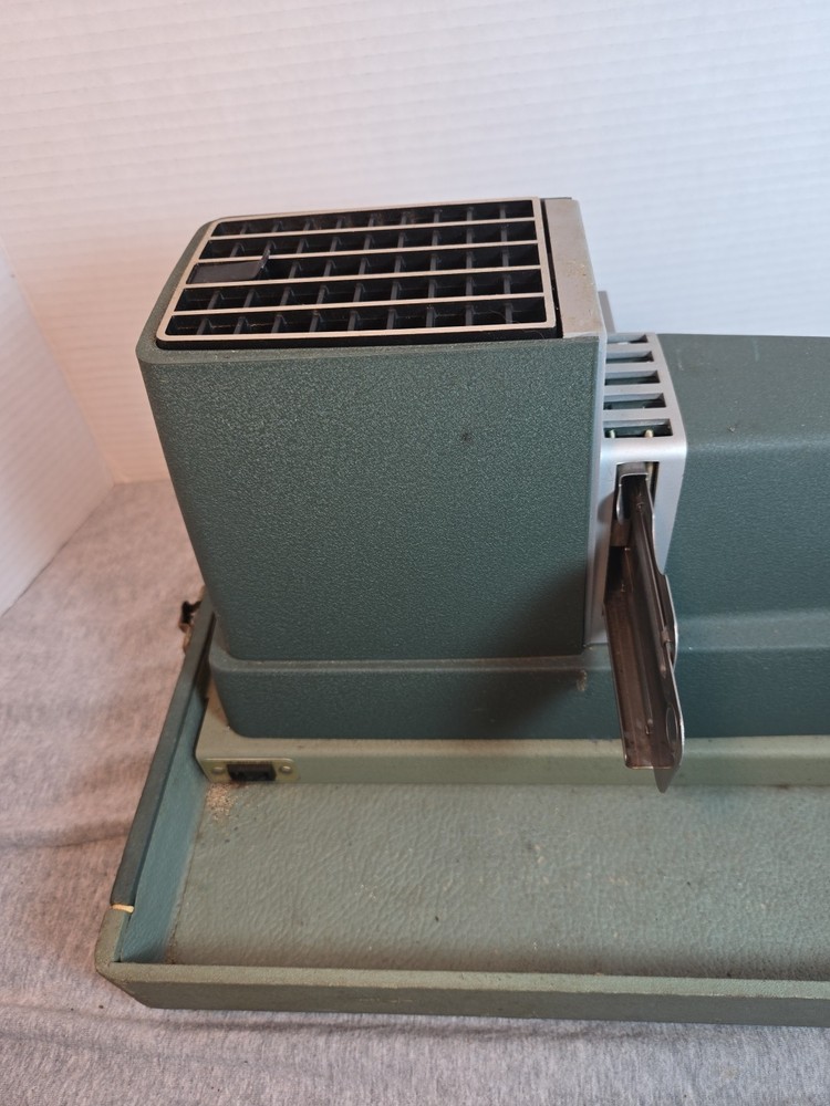 Vintage Argus 300 Automatic Slide Projector With Case Untested