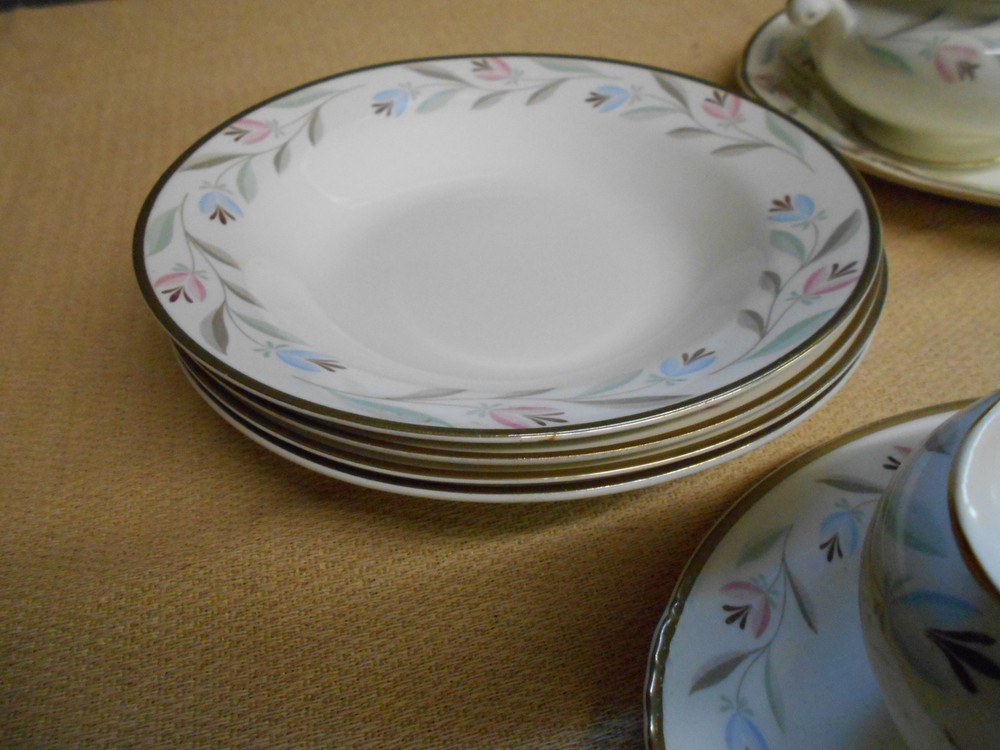Homer Laughlin Partial Eggshell Nautilus Dinner Set - Nantucket