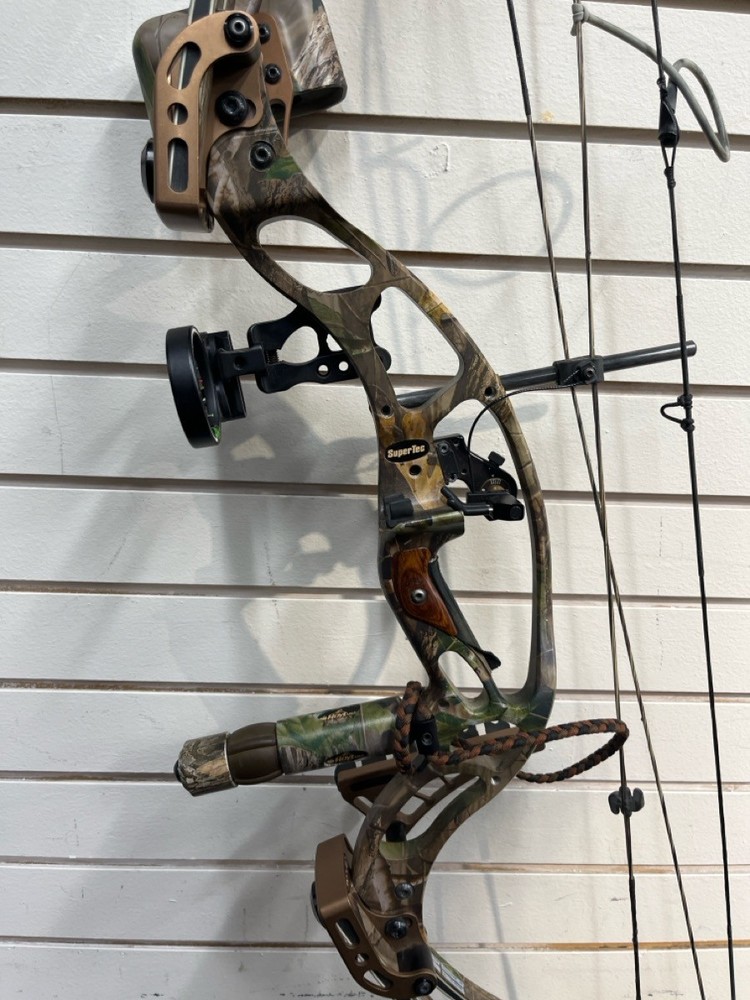 Hoyt SuperTec XT2000 Compound Bow (A1G012365)