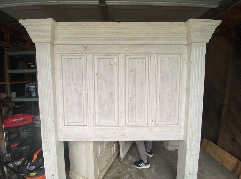 Queen Rustic White Bed Frame, Dresser W/Mirror