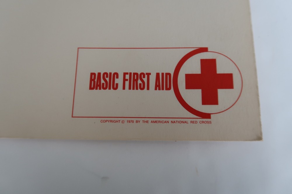 Vtg American National Red Cross Basic First Aid Drawing 2 Side Ephemera 1970 26