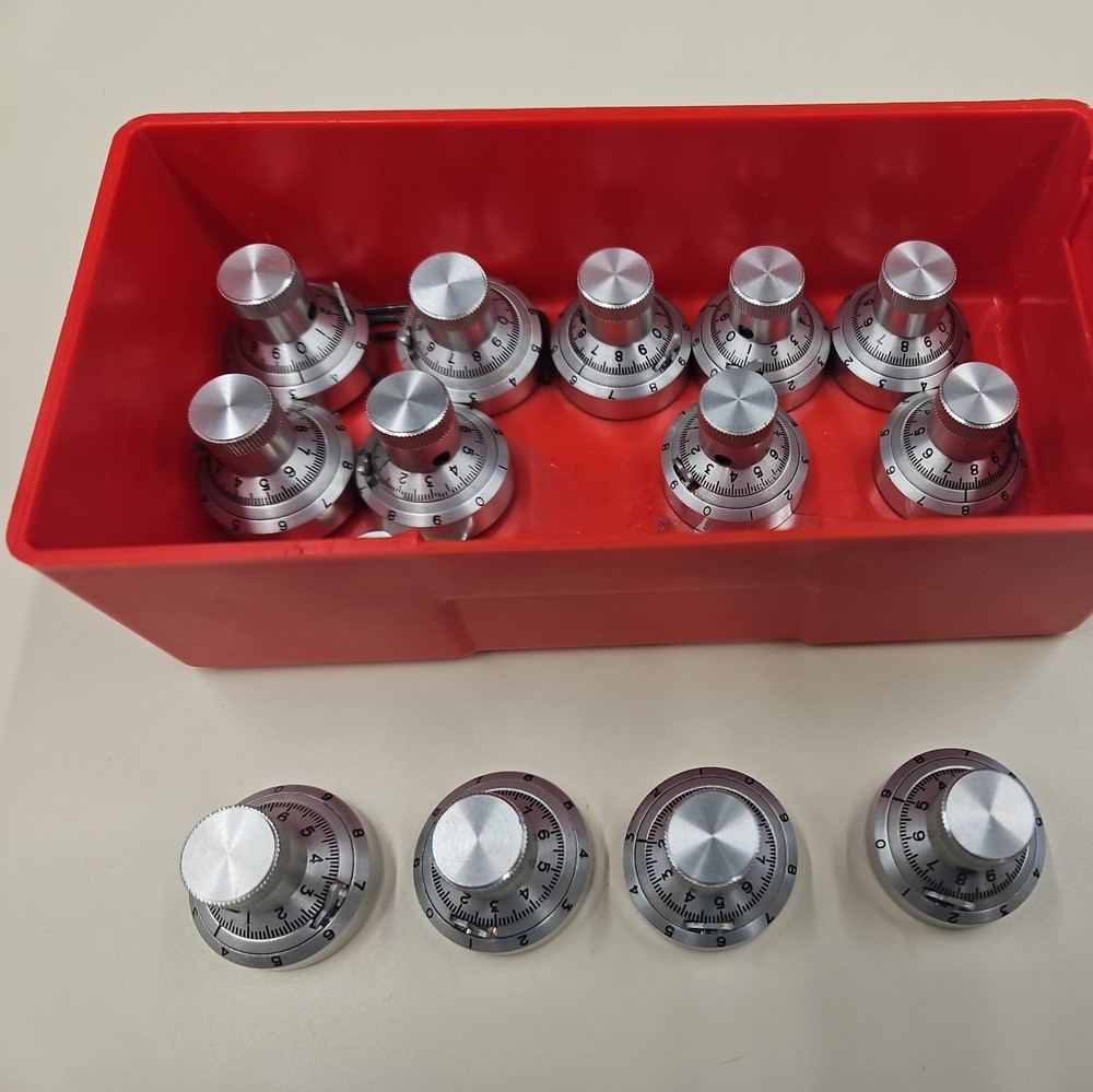 Kilo International Model 462 Knob