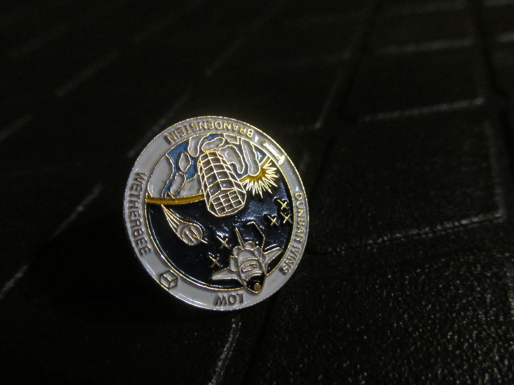 SHUTTLE COLUMBIA STS- 32 NASA SPACE LAPEL PIN