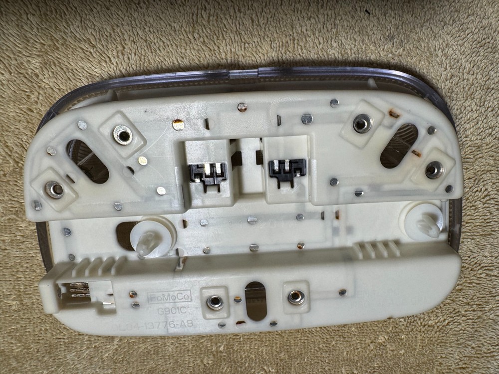 2010 Ford Escape OEM interior dome light 2 switch