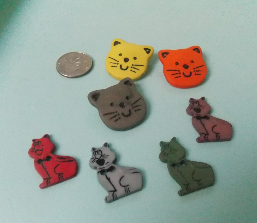 7 Cat Buttons