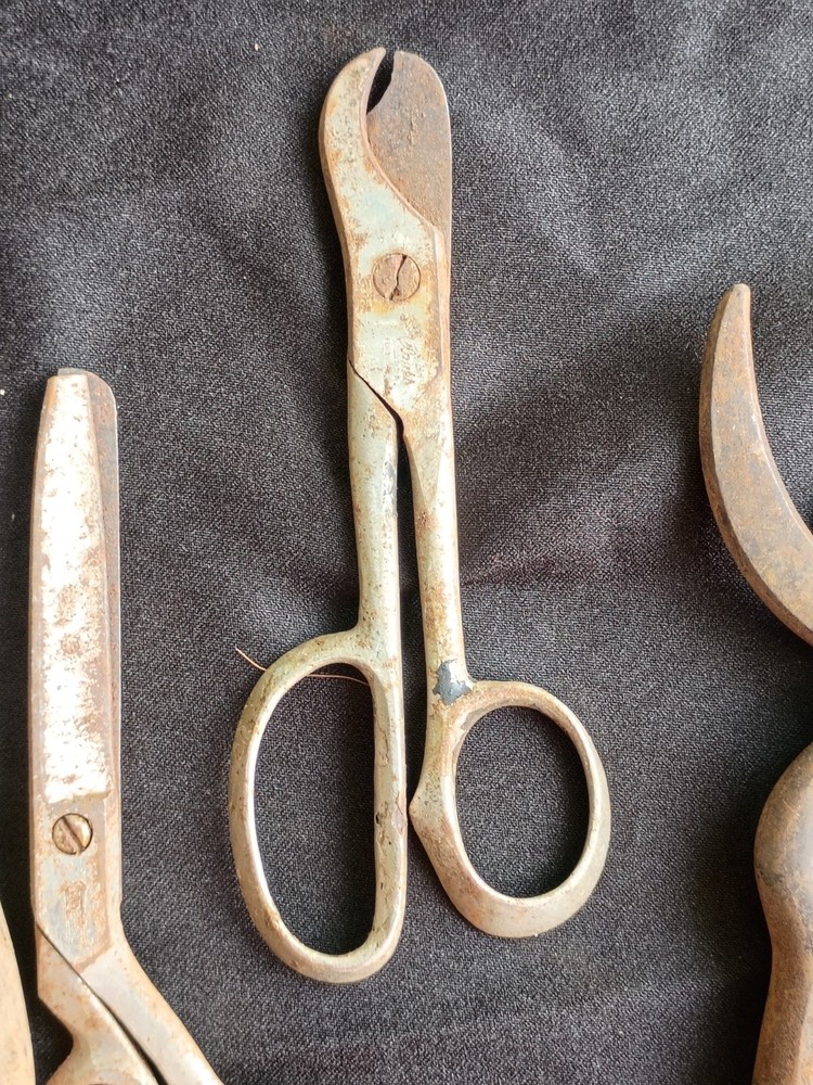 Antique Tools And Trunk 45 Items!!!!Inside !!