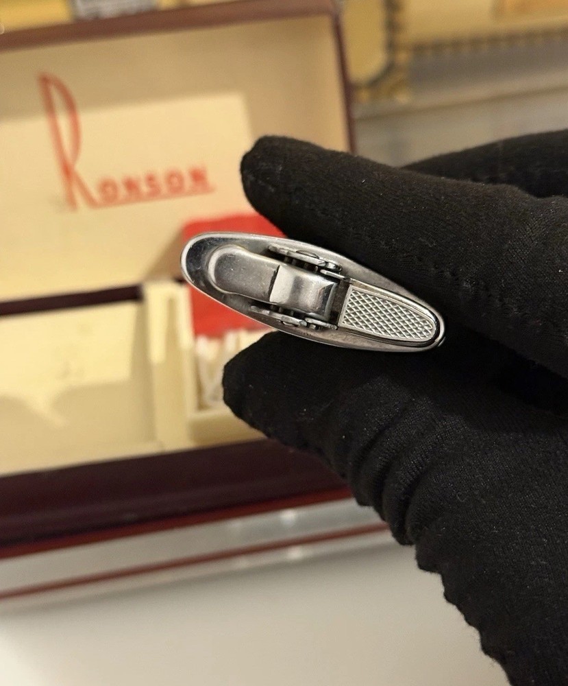 Vintage Ronson “Standard” Black Lacquer Lighter Toronto Canada