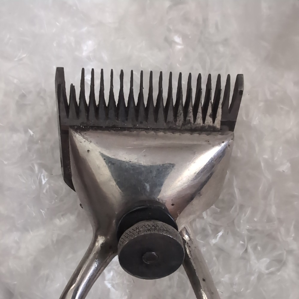 WW2. German hair clipper. WW2