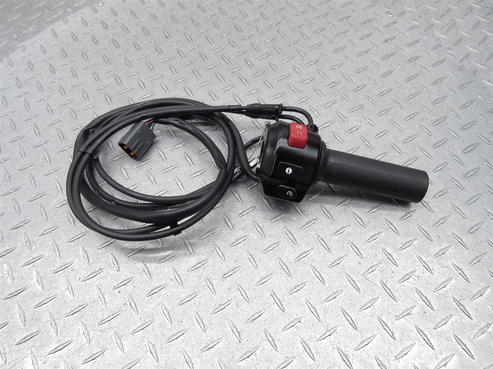 2014 09-20 Triumph Thunderbird Right Handlebar Control Switch Throttle Cable OEM