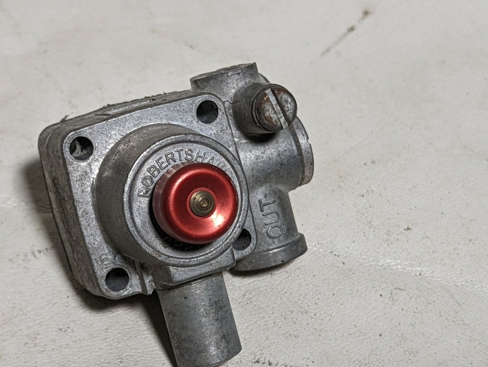 Robertshaw 9817 valve