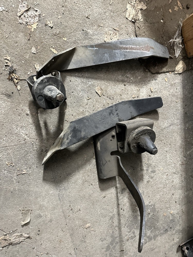 Freightliner FLD120 Hood Rest - Used