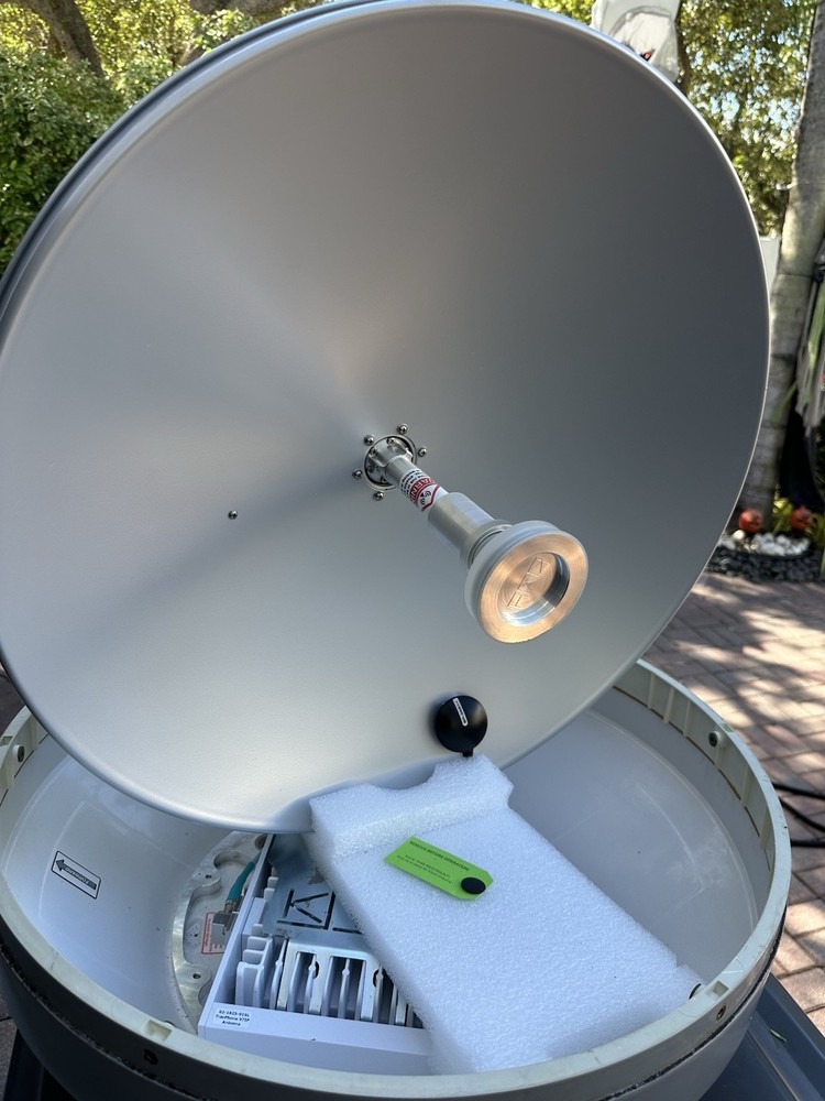 KVH TRACPHONE V7-HTS