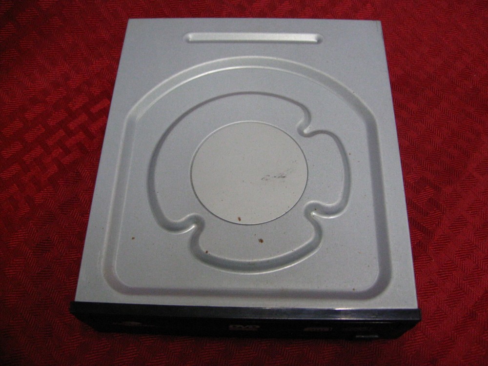 Lite-On Desktop DVD/CD Rewritable Drive Model iHAS424-98 B