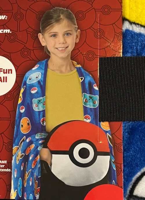 POKEMON Pillow & Blanket Throw Set Blanket & 17" Pillow