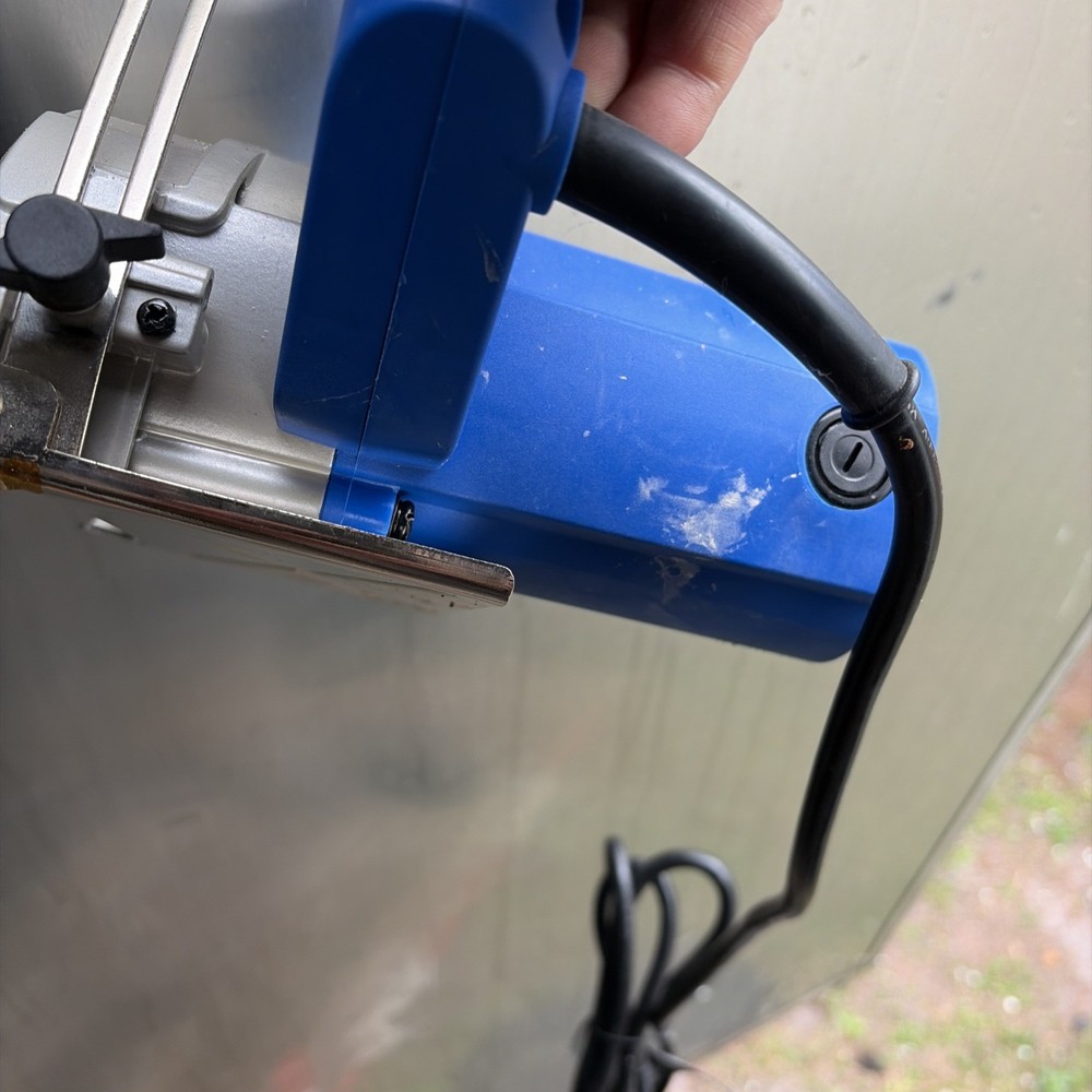 Kobalt 4-in Handheld Tile Saw (59207)