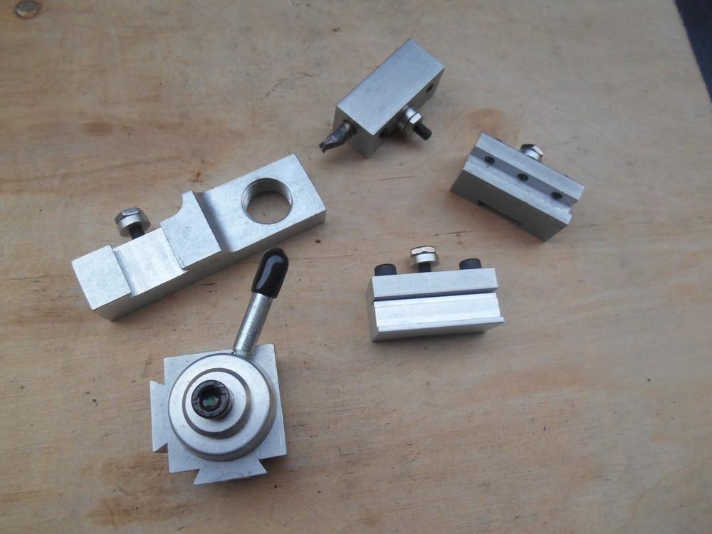 Mini lathe tool holder quick change set