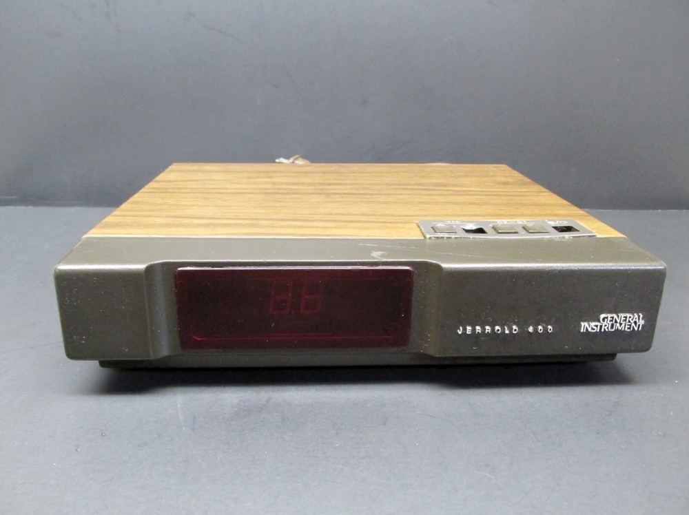 General Instruments, Jerrold 400, Model DRX-3 CATV Cable Converter Box