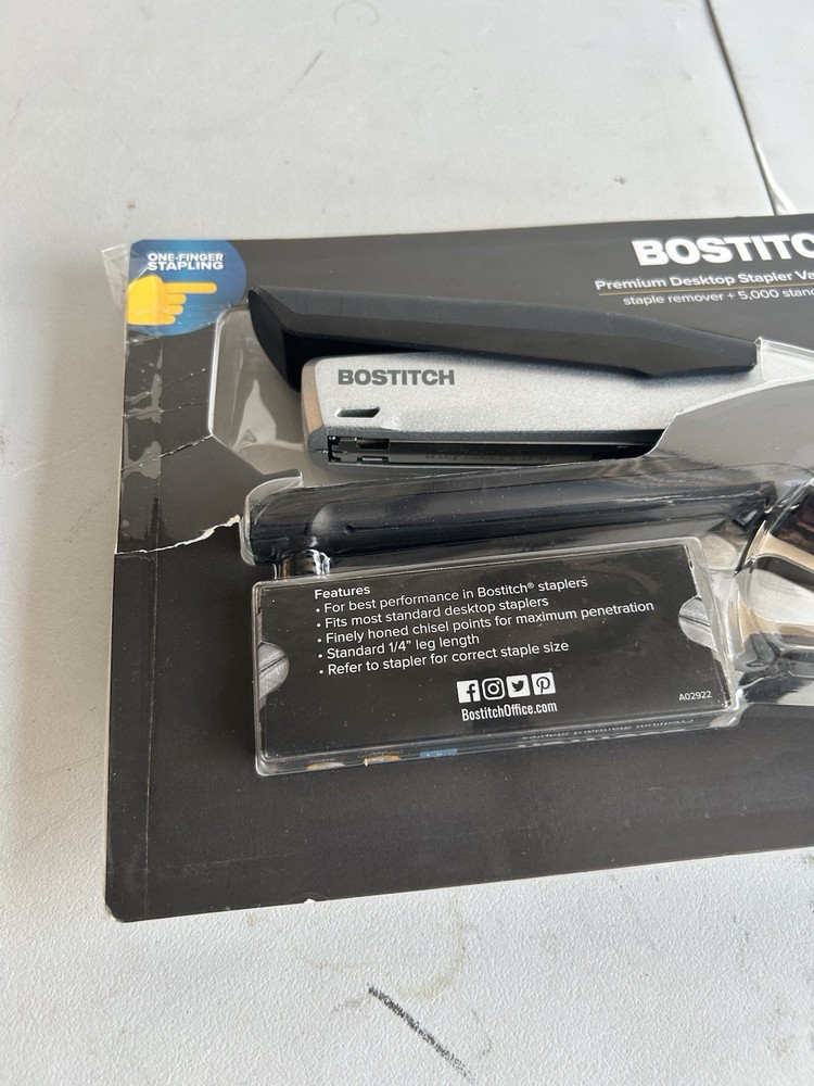 Bostitch Premium Desktop Stapler Value Pack Staple Remover + 5000 Staples- NEW