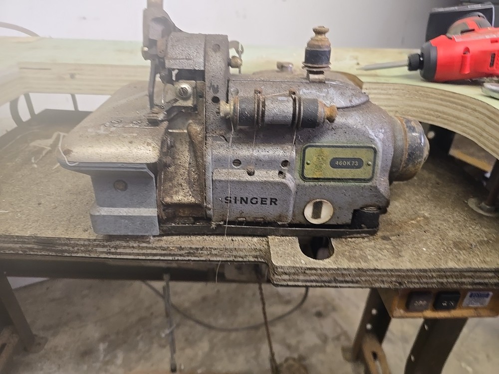 Singer 460k73 Sewing Machine