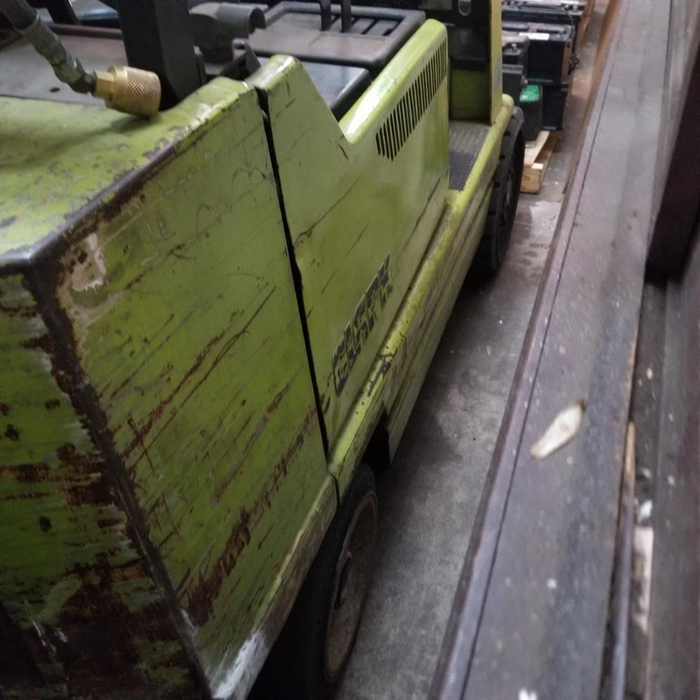 Clark GCX25 Propane Forklift - Needs repairs
