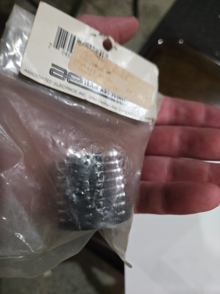 Team Associated 29090 Ae 12x Black Cylinder Head ( O'Donnell's)