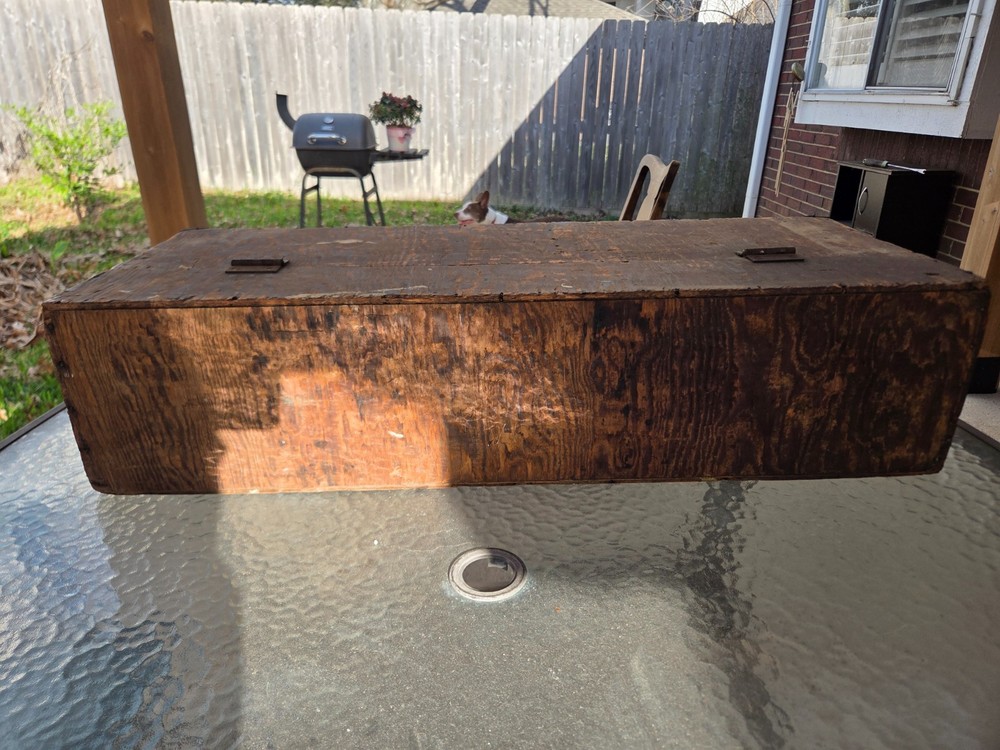 VINTAGE CARPENTER TOOL BOX