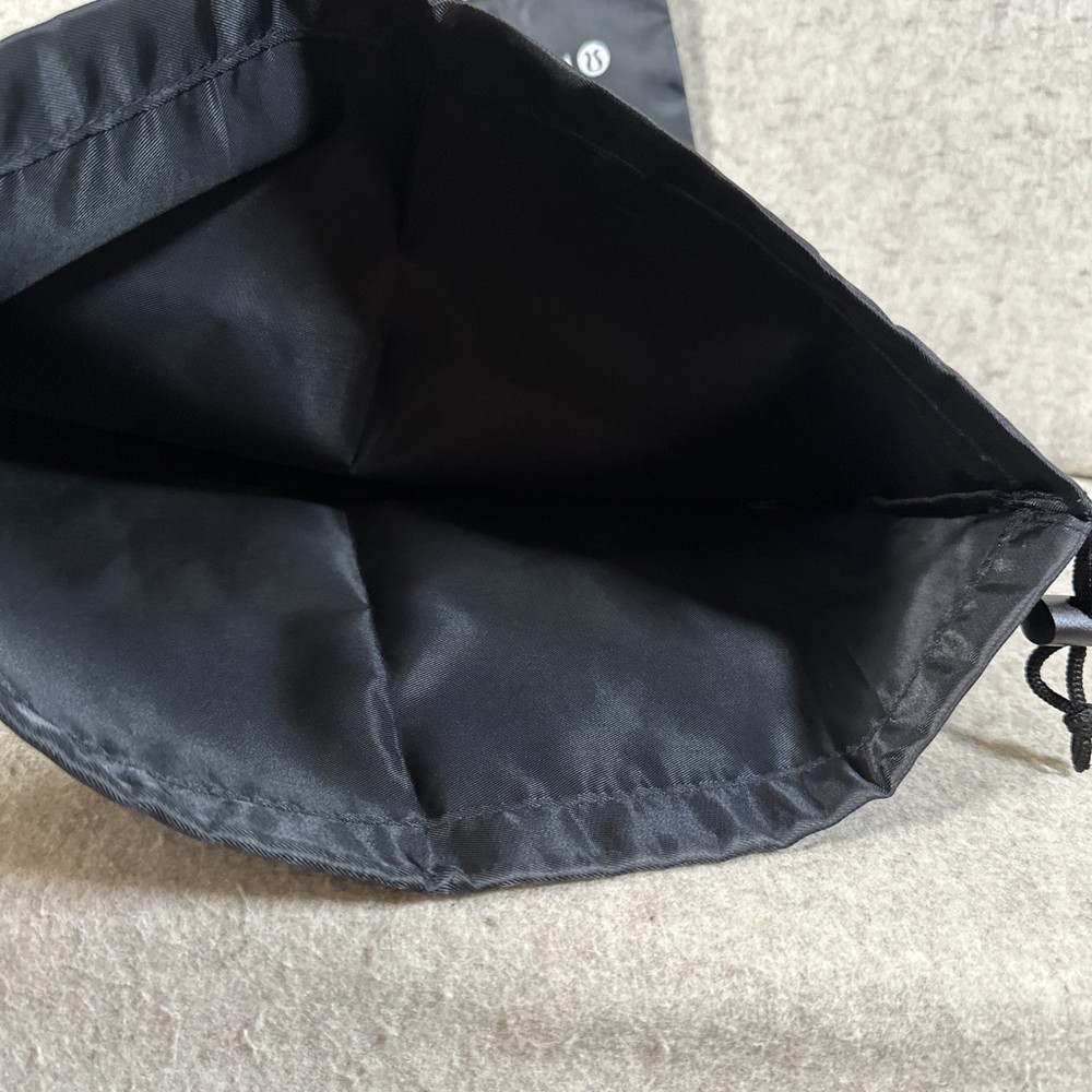Lululemon Lightweight Gym Sack Drawstring Bag 13L Black Graphite