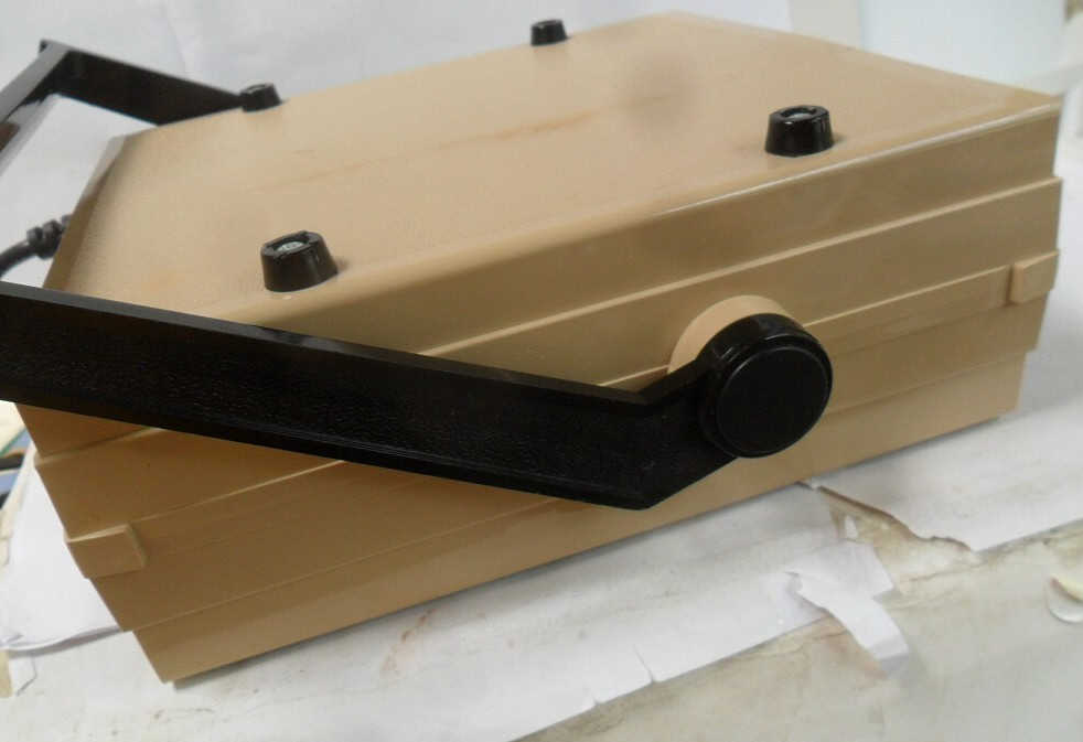 Clean Frequency Devices 901F Filter Amplifier Instrument Powers Up Sold UNTESTED