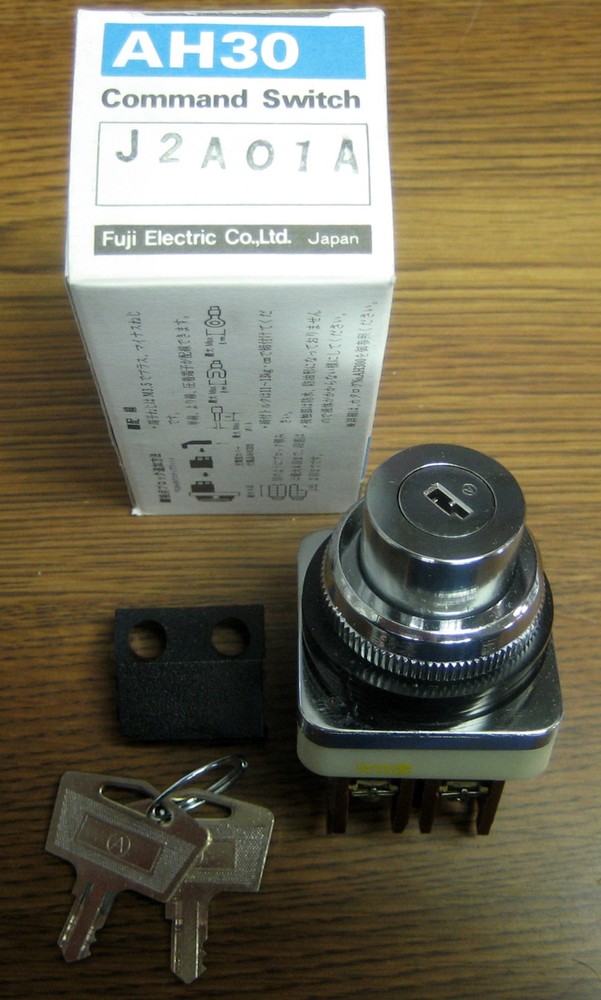 FUJI AH30 - J2A01A Key Operated Selector Switch