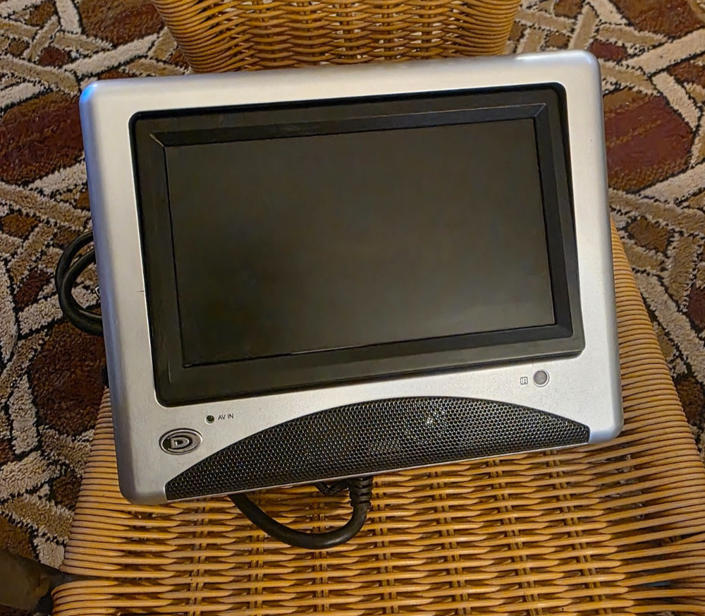 Rear Headrest  Video Entertainment System Unable to Test