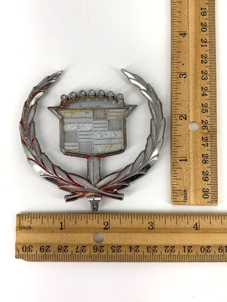 Cadillac Wreath Hood Ornament