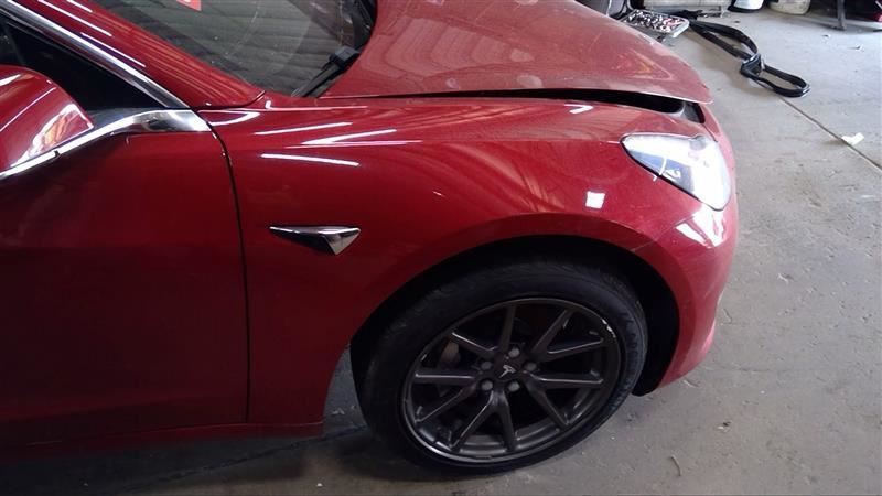 TESLA 3 2018 FRONT PERPENDICULAR RADAR/Projector 1447827