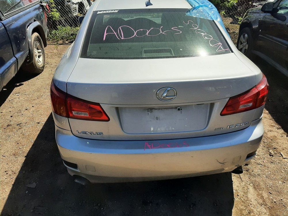 IS250 2008 High Mounted Stop Light 954939