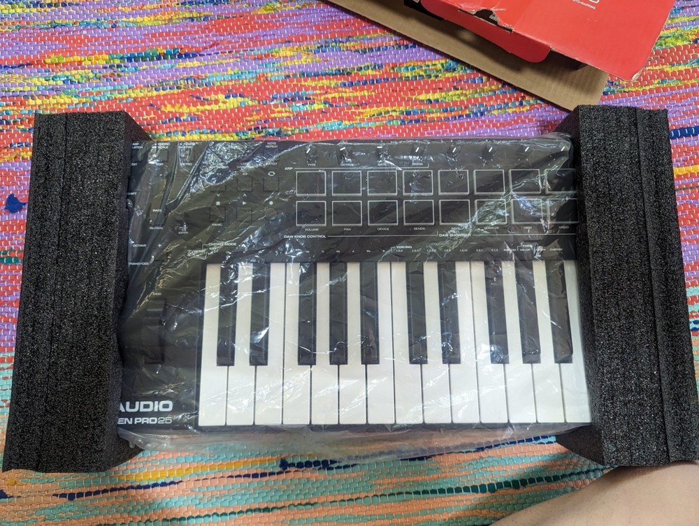 M-Audio Oxygen Pro 25-Key Midi controller