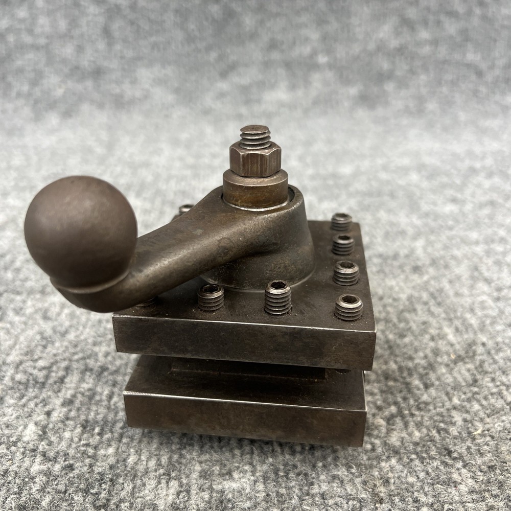 CWC Corr 4 WAY WEDGE TYPE TOOL POST Used